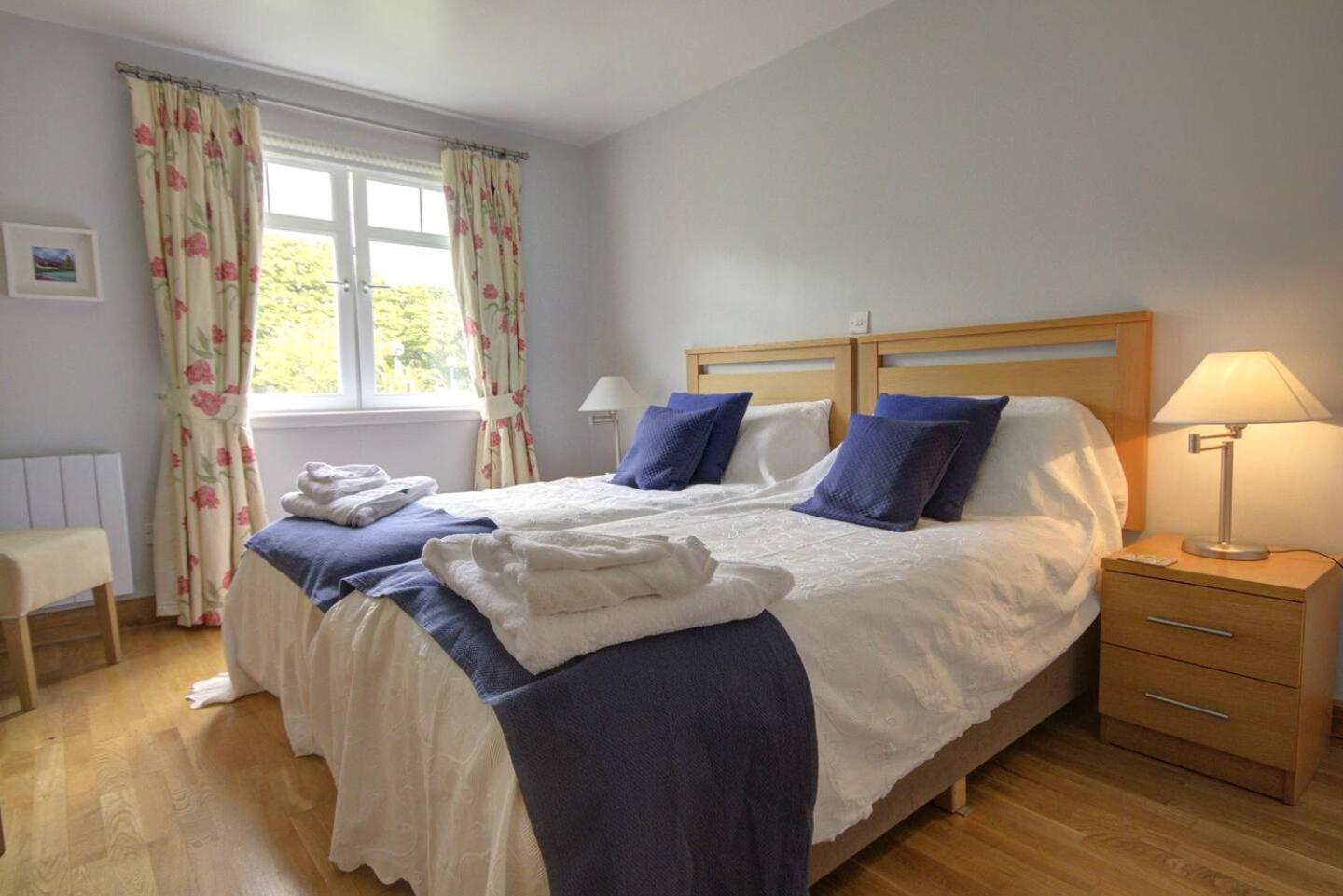 No1 The Links Apartment, Brora Bagian luar foto