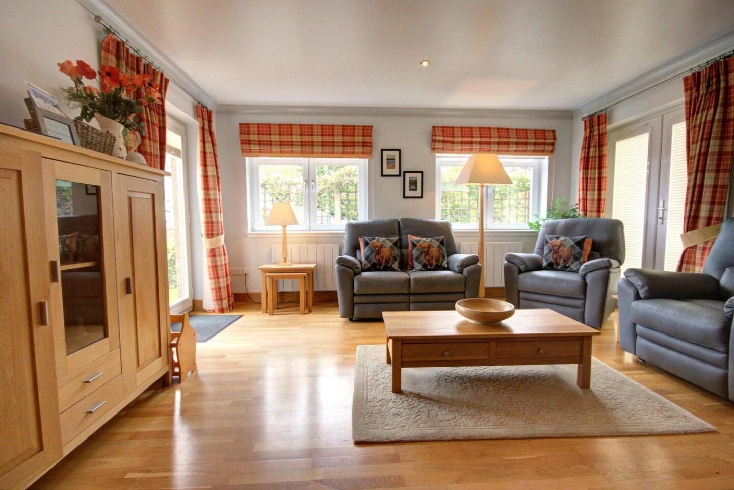 No1 The Links Apartment, Brora Bagian luar foto