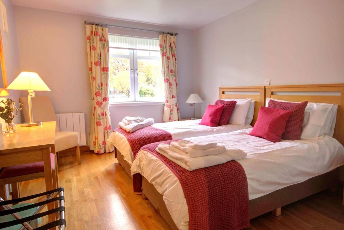 No1 The Links Apartment, Brora Bagian luar foto